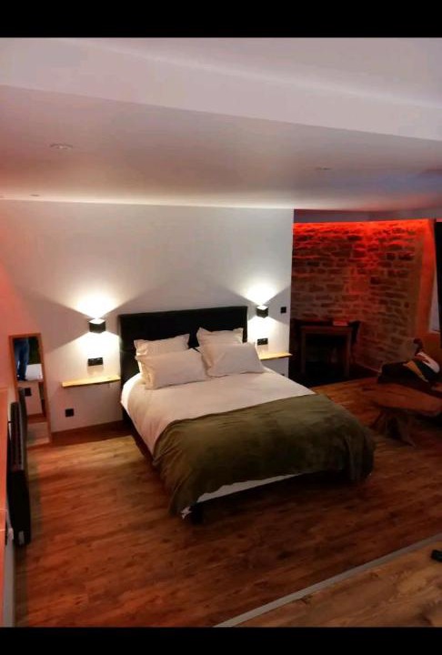 Photo of Bedroom in Charleville-Mezieres