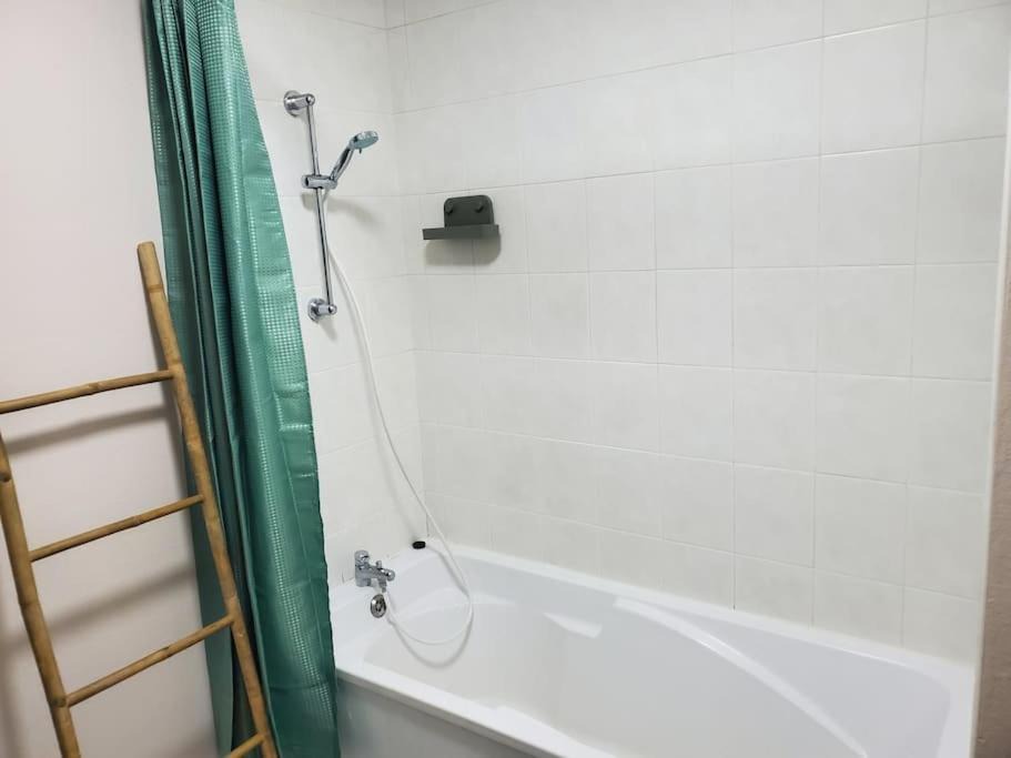 Photo of Bathroom in Armentieres