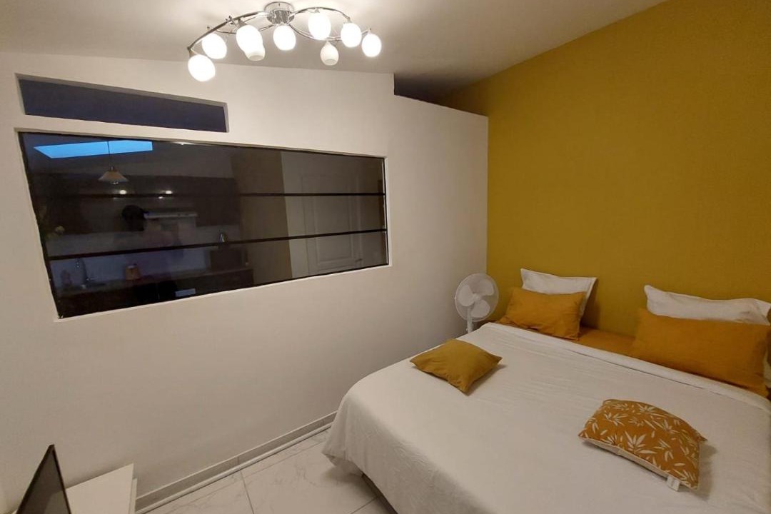 Photo of Bedroom in Stains