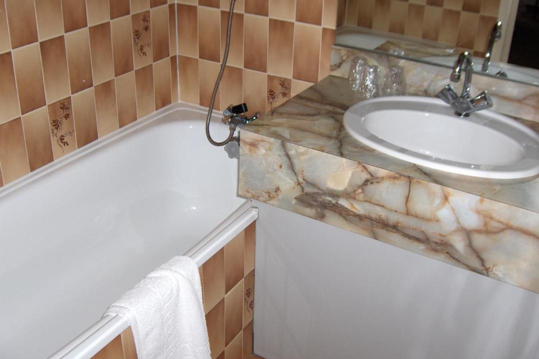 Photo of Bathroom in Dole