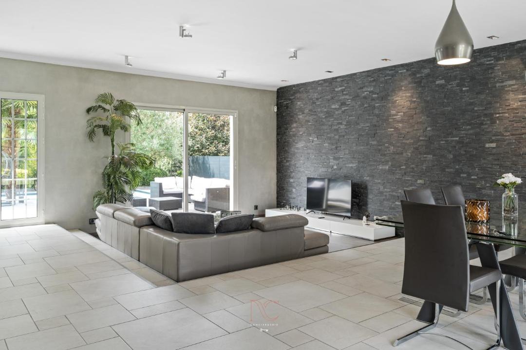 Photo of Livingroom in Gouvernes