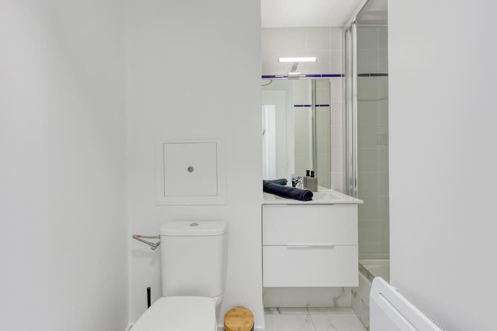 Photo of Bathroom in Chaville