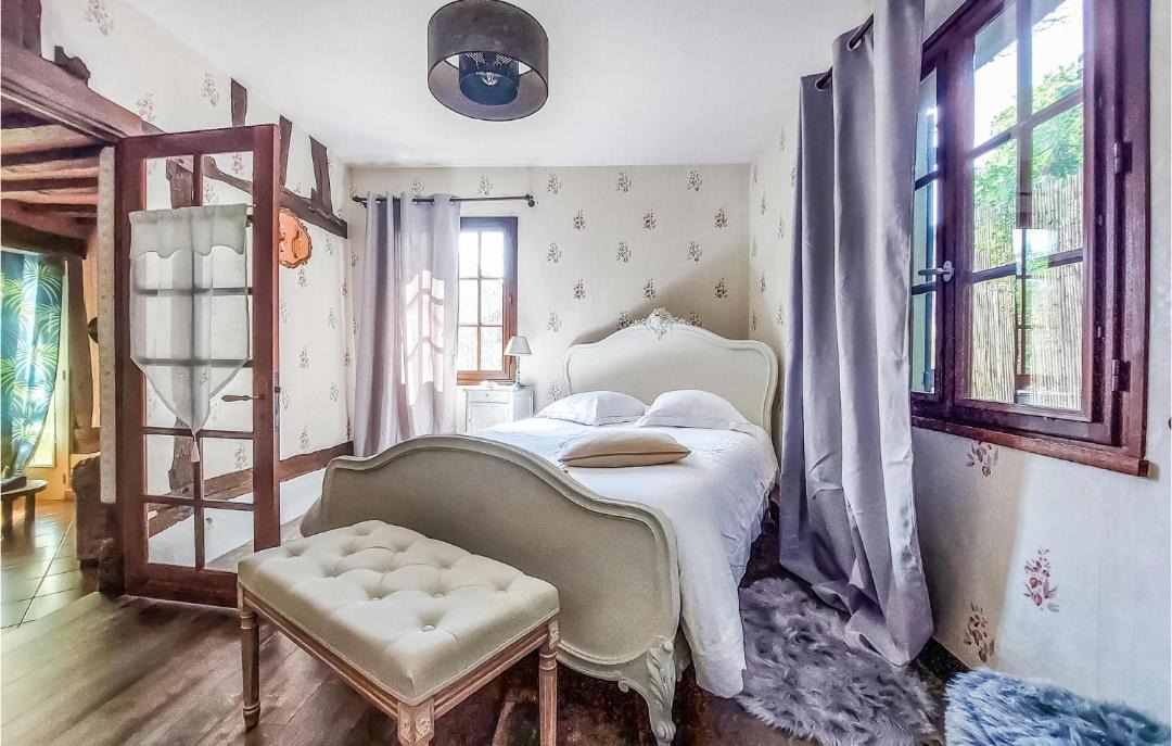 Photo of Bedroom in Touffreville