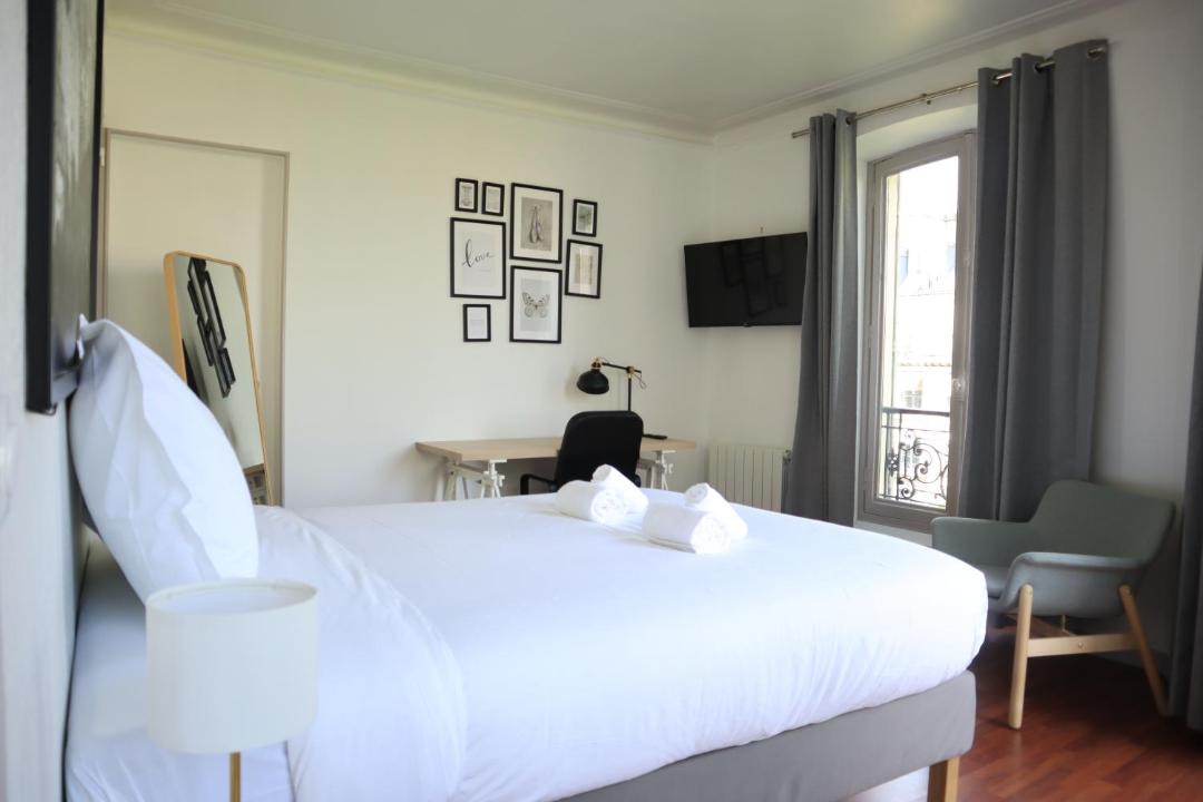 Photo of Bedroom in Saint-Merri