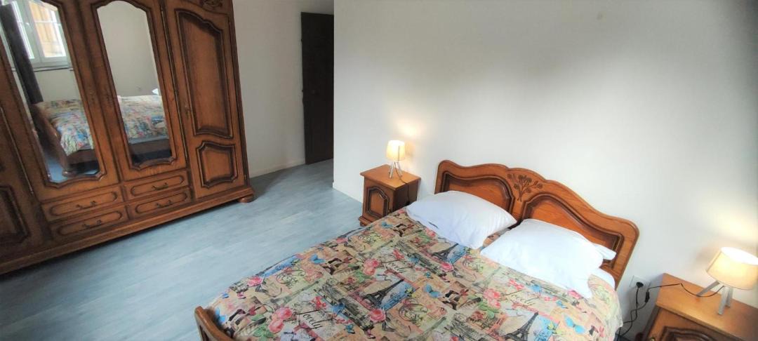 Photo of Bedroom in Fumay