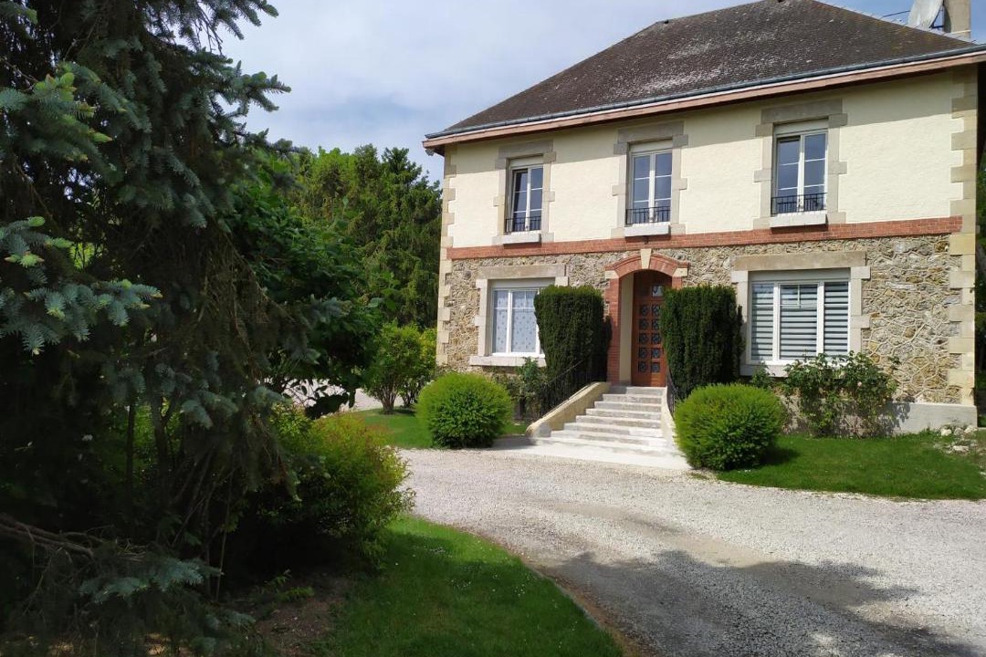 Photo of Buildings in Leffincourt