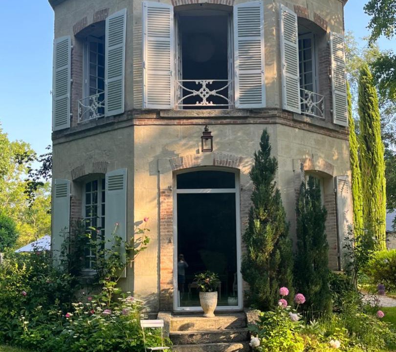 Photo of Buildings in Coulonges-sur-Sarthe