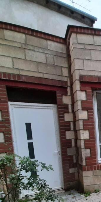 Photo of Buildings in Survilliers