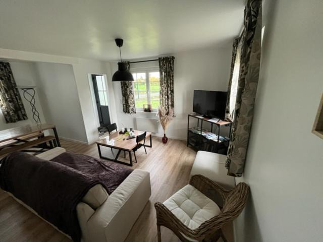 Photo of Livingroom in Saint-Quentin-en-Tourmont