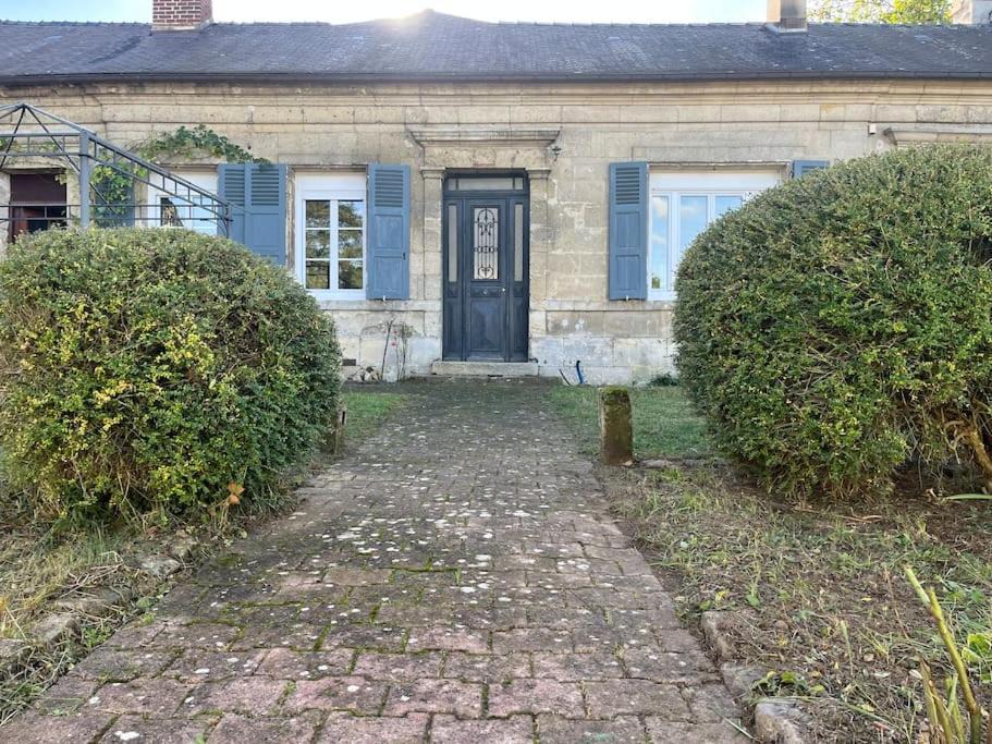 Photo of Buildings in Blerancourt