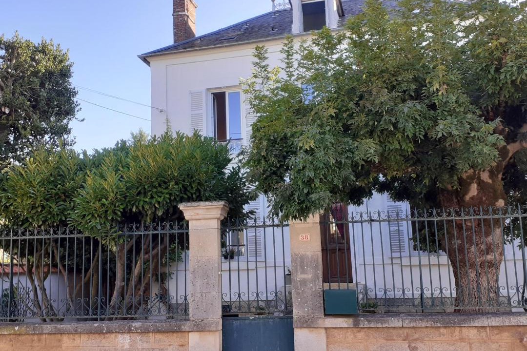 Photo of Buildings in Brosses