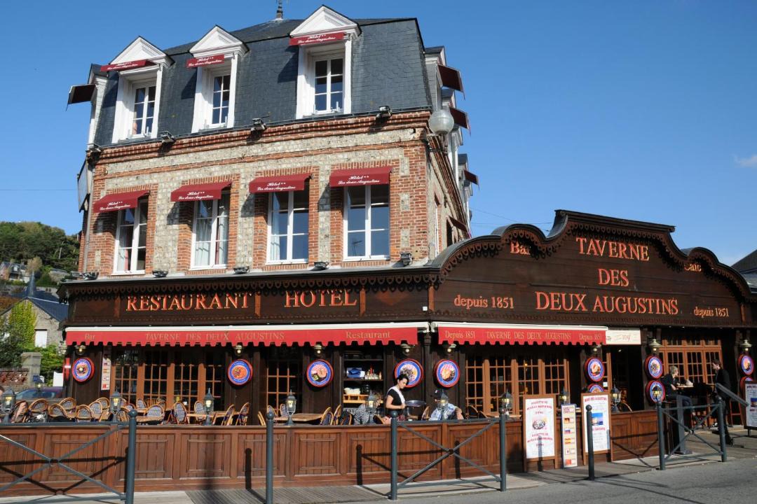 Photo of Others in Etretat