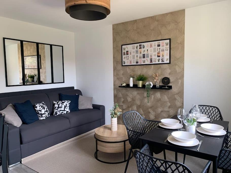 Photo of Livingroom in La Chapelle-en-Serval