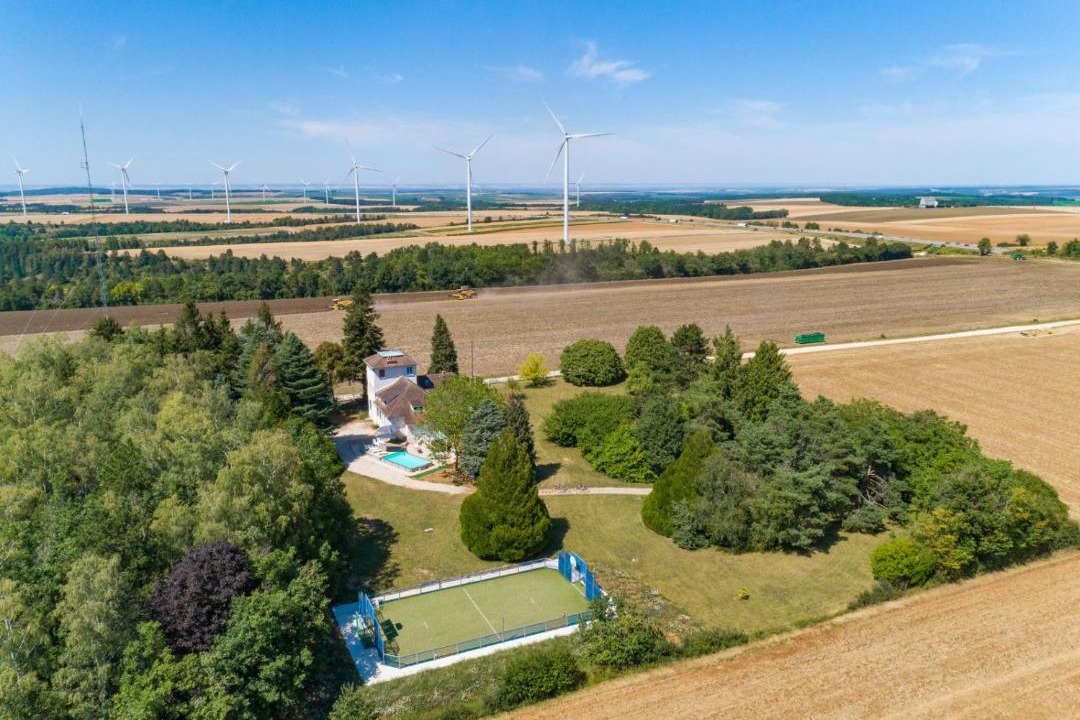 Photo of Outdoor in Saint-Cyr-les-Colons