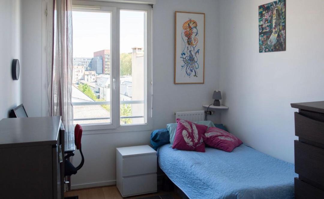 Photo of Bedroom in Montceau-les-Mines