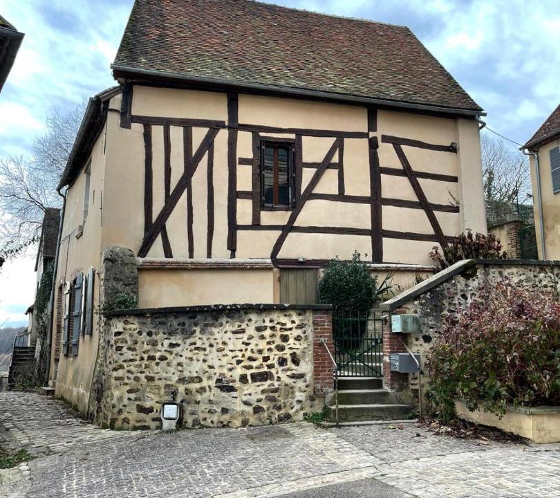 Photo of Buildings in Toucy