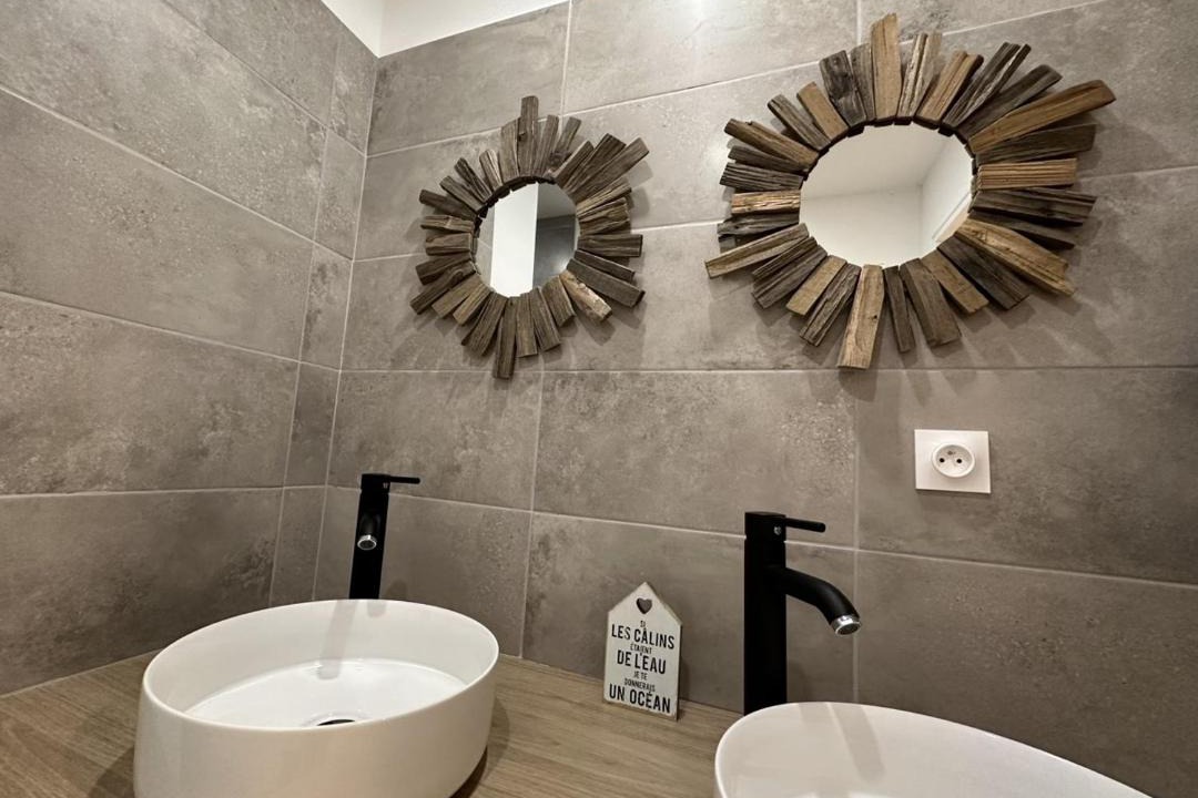 Photo of Bathroom in Corne