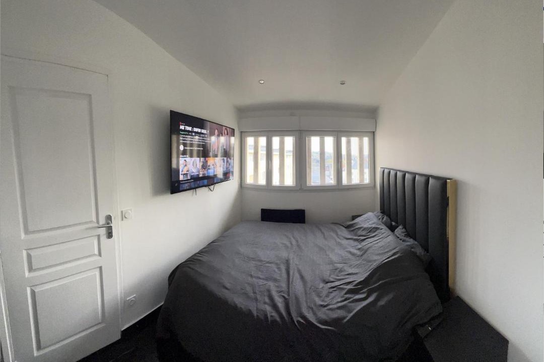 Photo of Bedroom in Lisieux