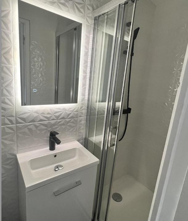 Photo of Bathroom in Lisieux
