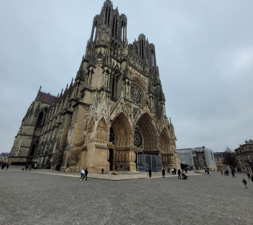 Photo of Buildings in Laon Sud