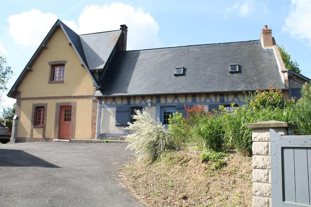 Photo of Buildings in Mesnil-Follemprise