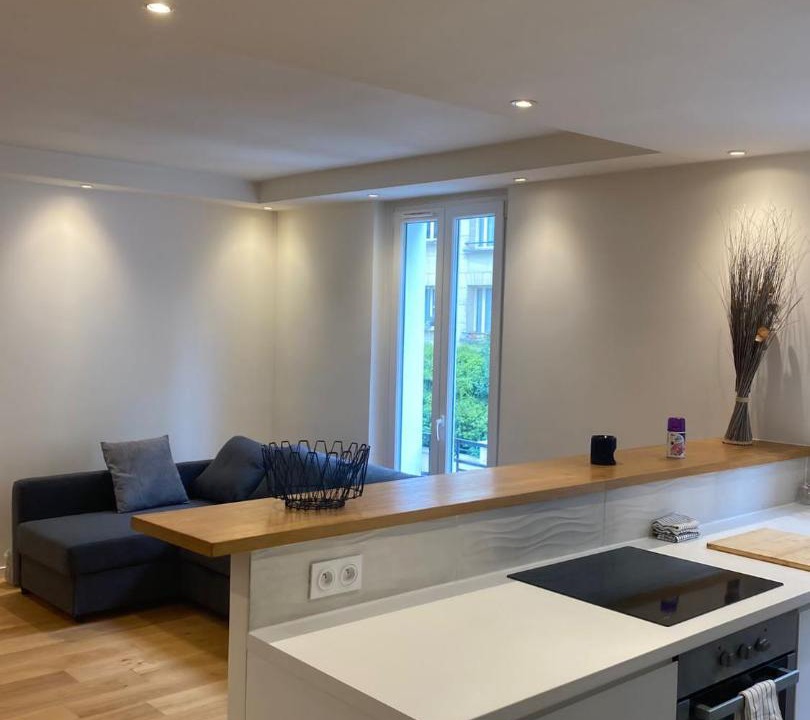 Photo of Livingroom in Republique–Point-du-Jour