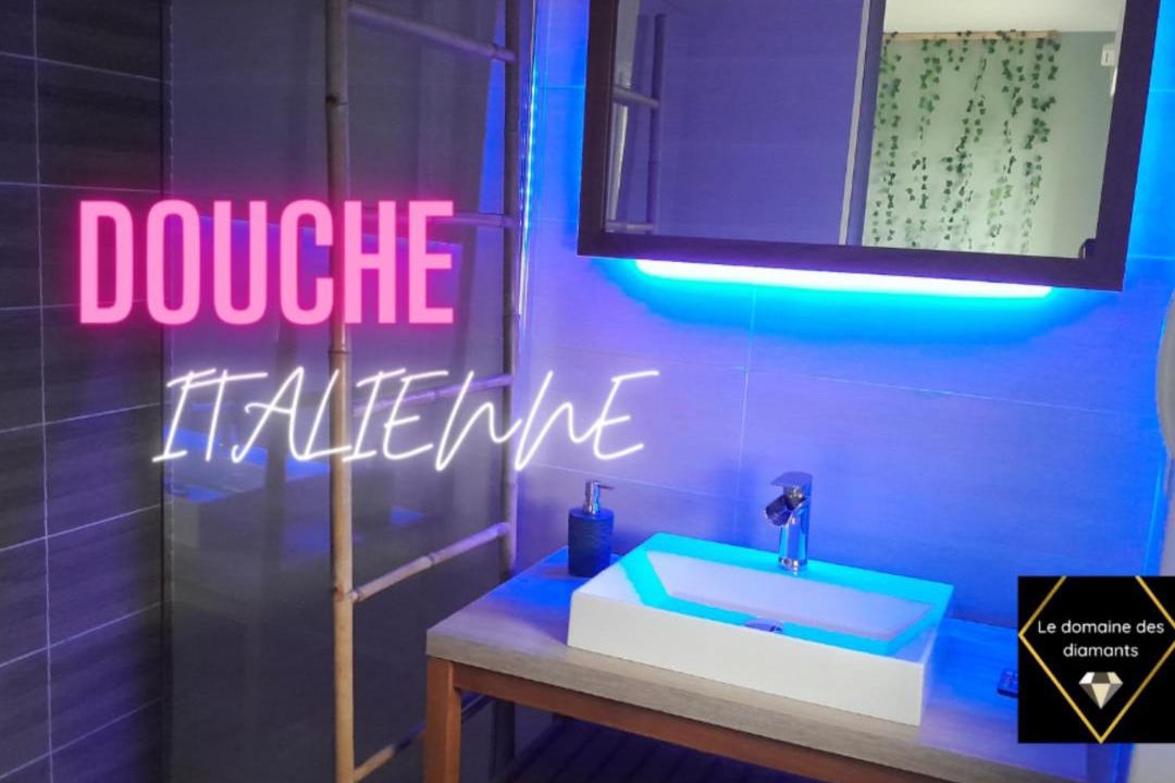 Photo of Bathroom in Querenaing