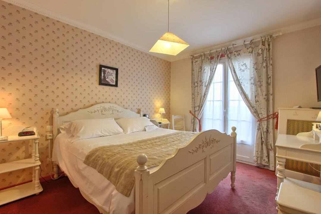 Photo of Bedroom in Chateau-Thierry