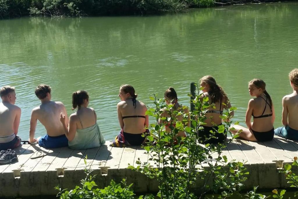 Photo of Human In Picture in Rilly-sur-Aisne
