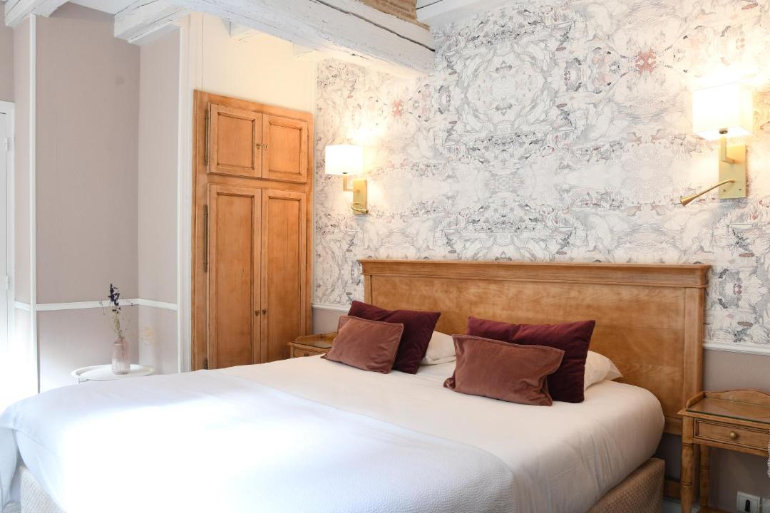 Photo of Bedroom in Avallon