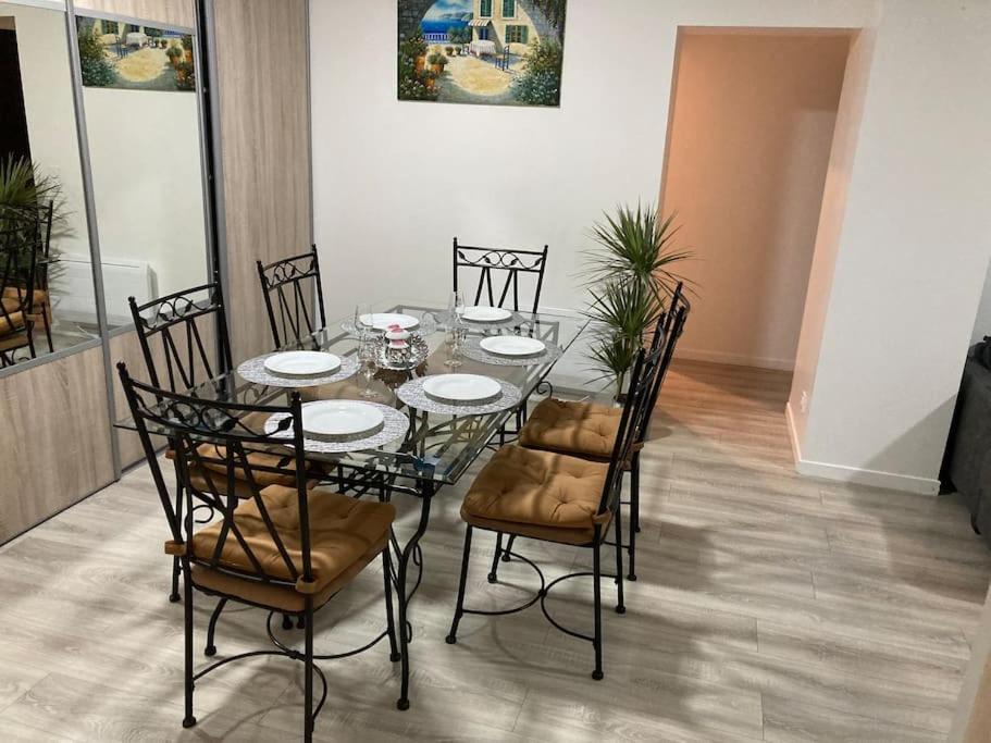 Photo of Livingroom in Villecresnes