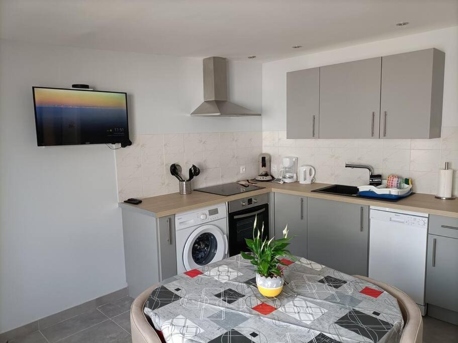 Photo of Kitchen in Moyenneville