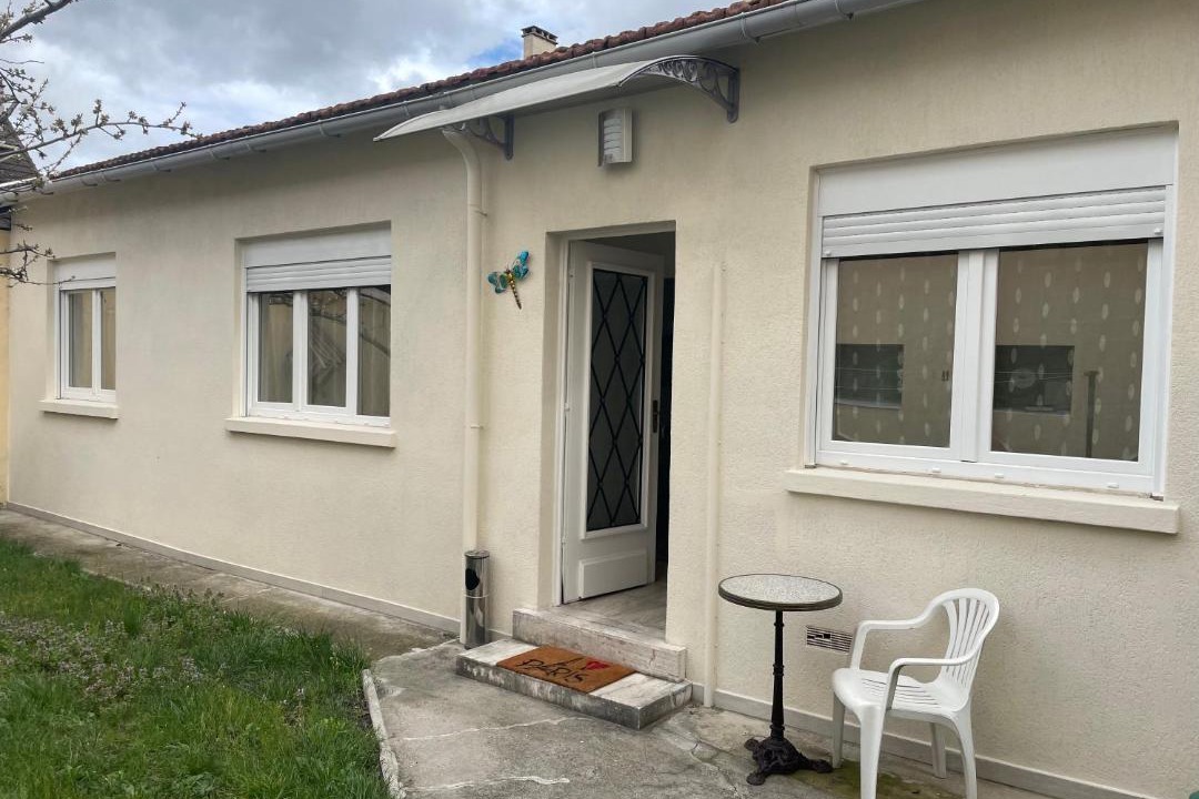Photo of Buildings in La Mare