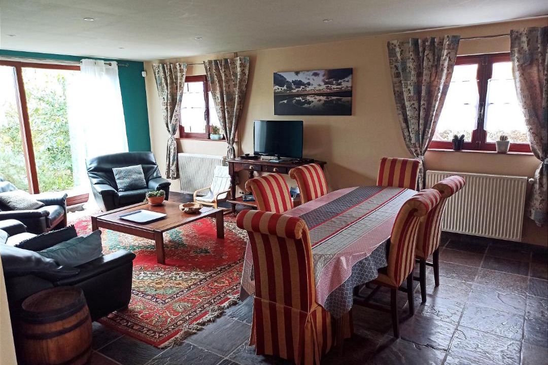 Photo of Livingroom in Saint-Quentin-en-Tourmont