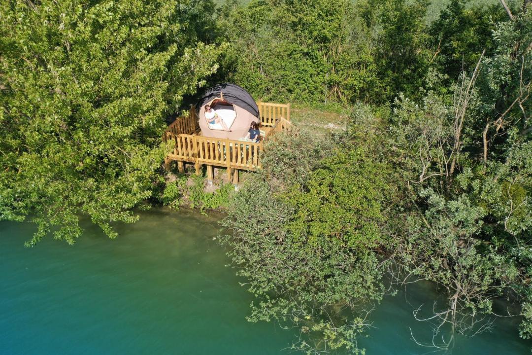 Photo of Others in Gravon