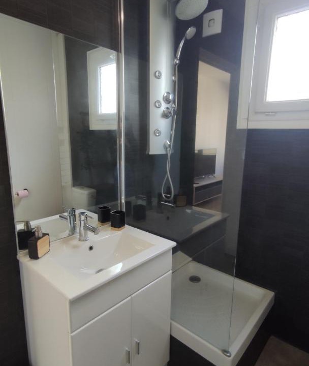 Photo of Bathroom in Criquetot-lʼEsneval