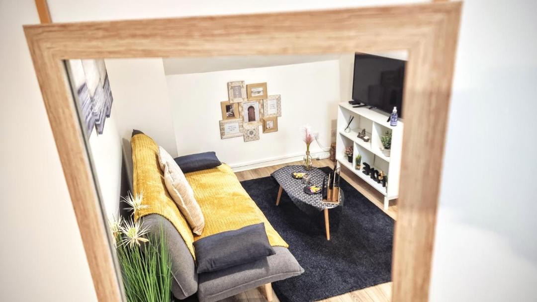Photo of Livingroom in Courlancy