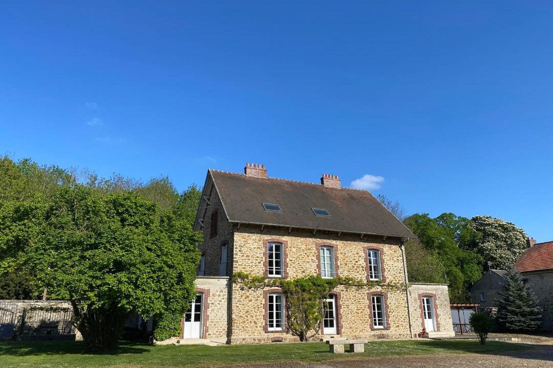 Photo of Buildings in Ocquerre