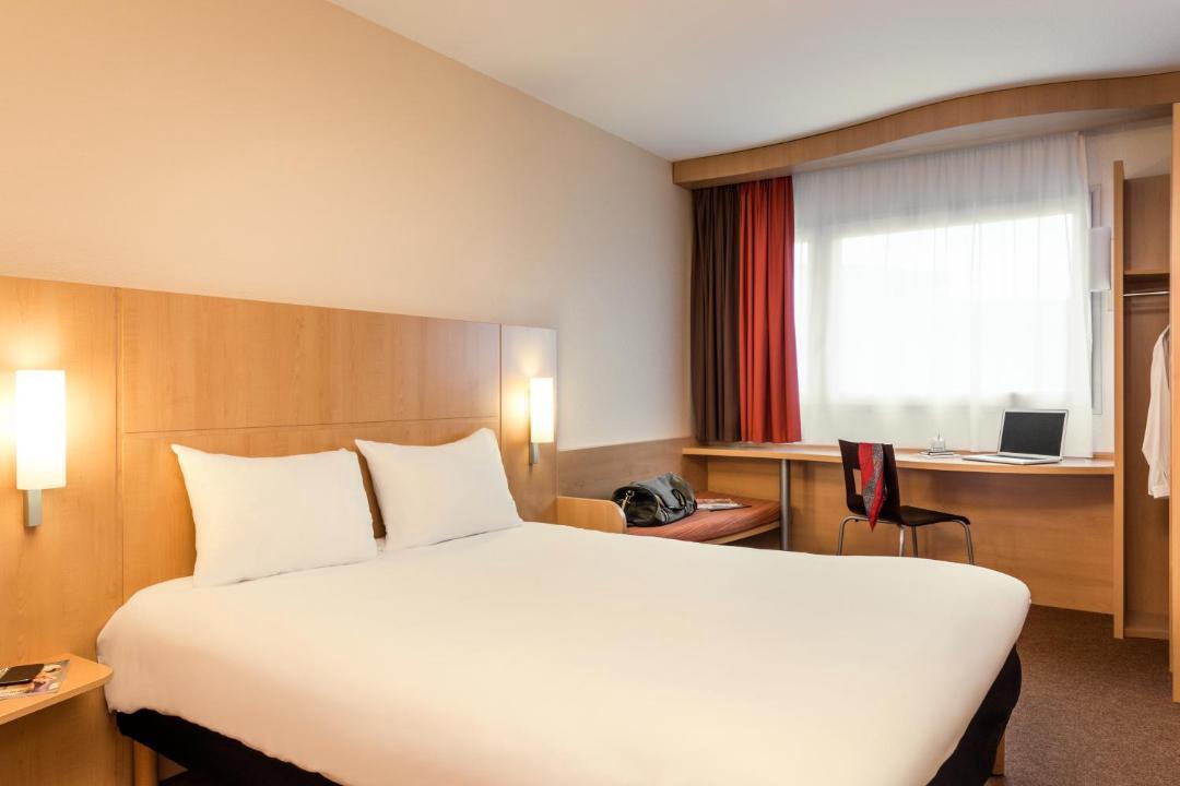 Photo of Bedroom in Saint-Gratien