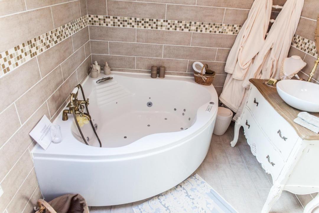 Photo of Bathroom in Campagne-les-Hesdin