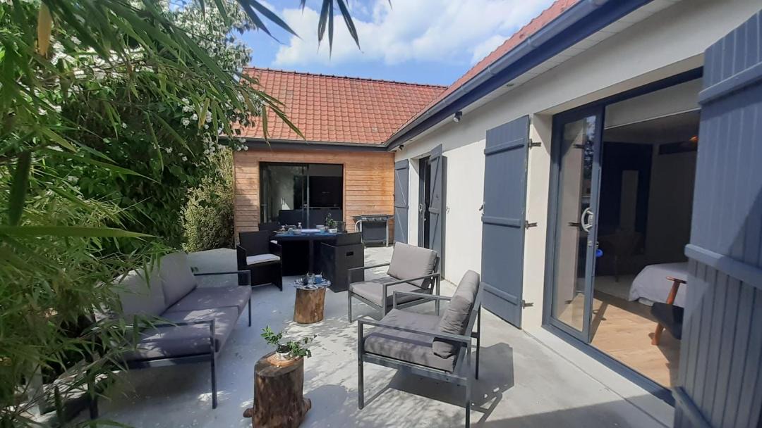 Photo of Patio Balcony in Saint-Quentin-en-Tourmont