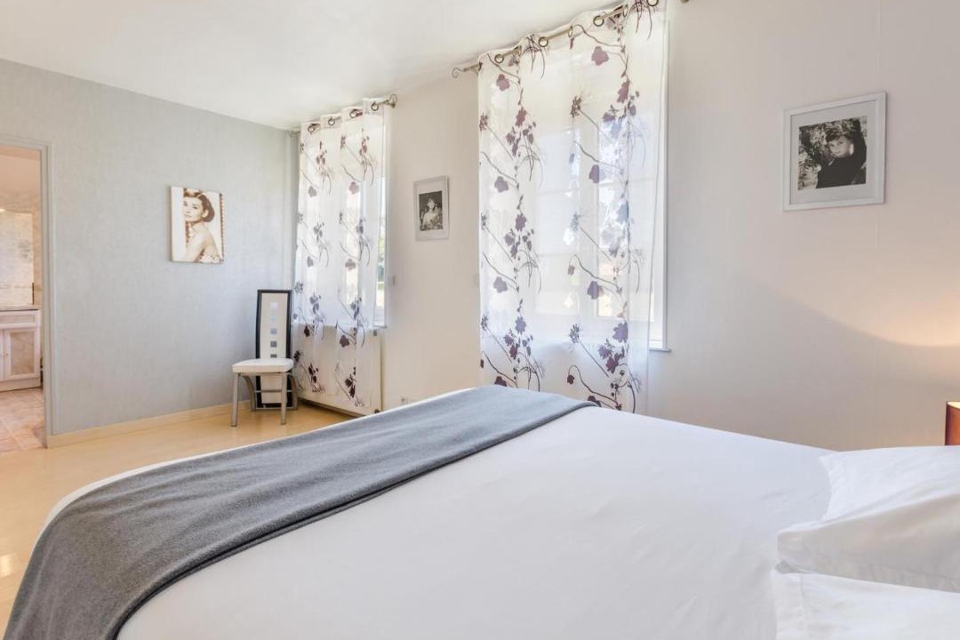 Photo of Bedroom in Thieffrain