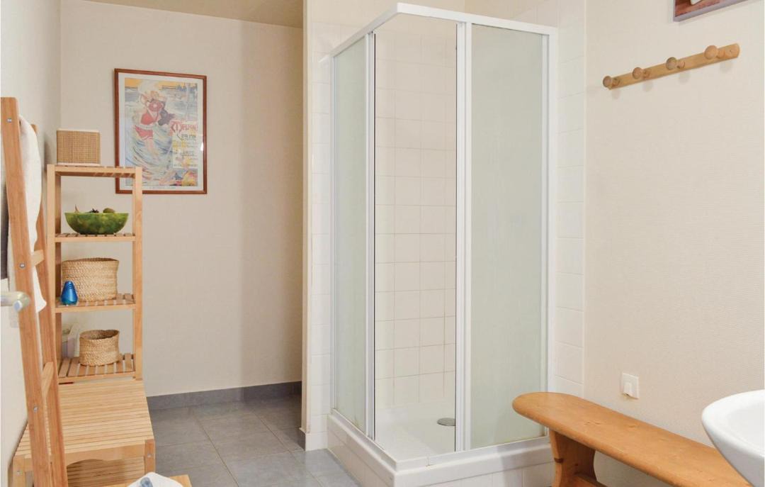 Photo of Bathroom in Trie-Chateau