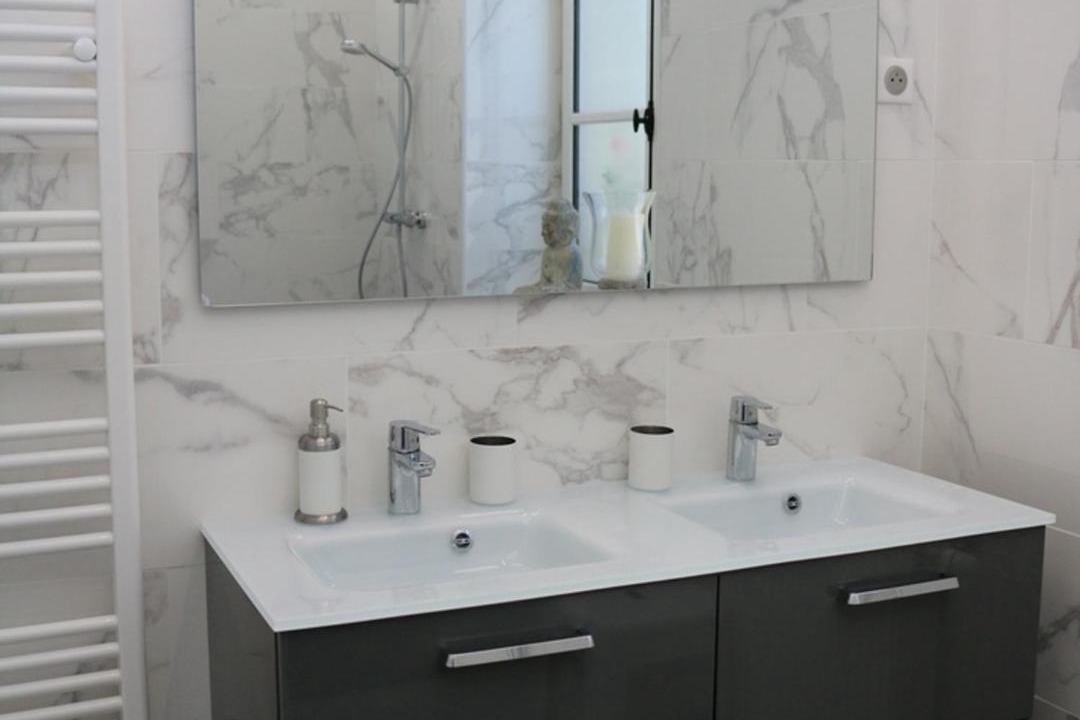 Photo of Bathroom in Romeries