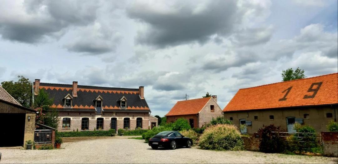 Photo of Buildings in Esquelbecq