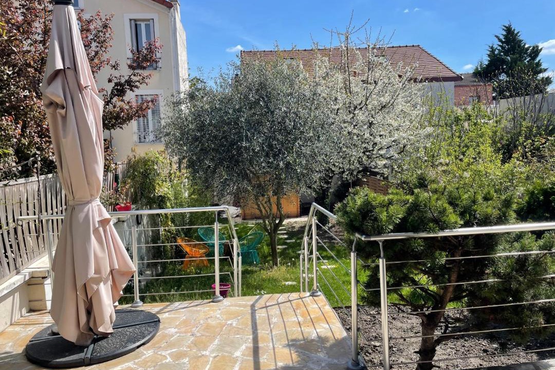 Photo of Buildings in La Courneuve