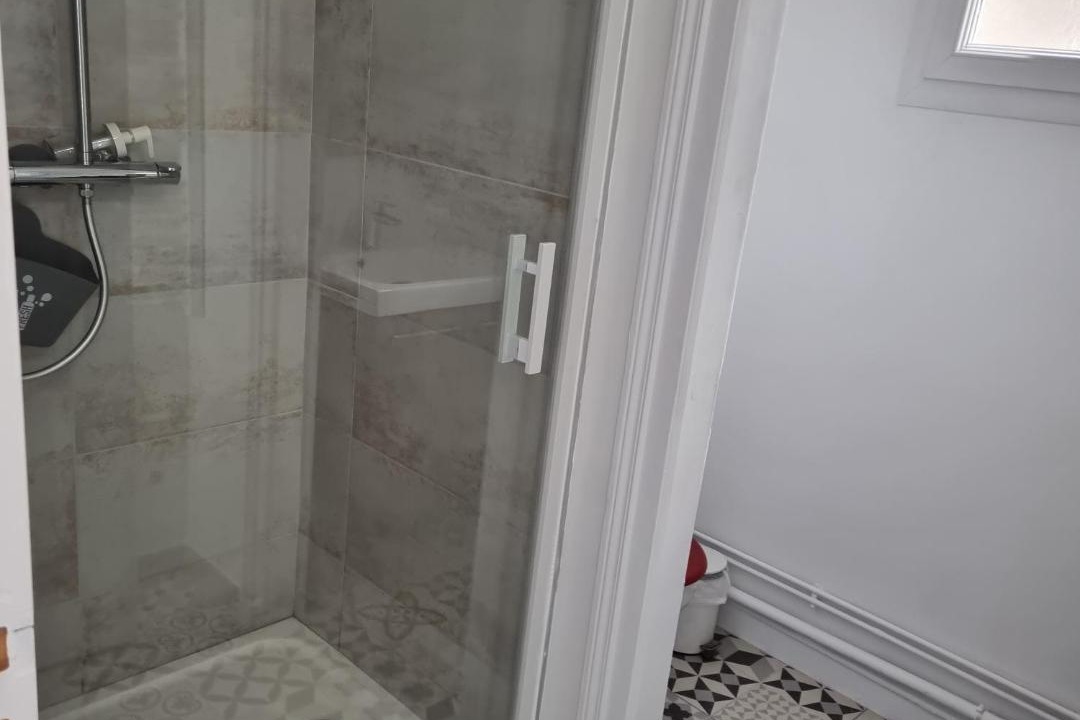 Photo of Bathroom in Centre Erlon