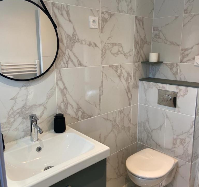 Photo of Bathroom in Mennecy