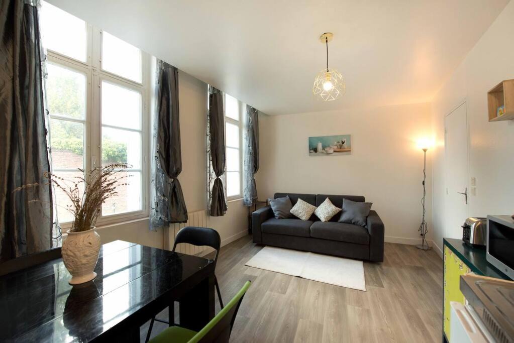Photo of Livingroom in Sainte-Anne - Faubourg Noyon