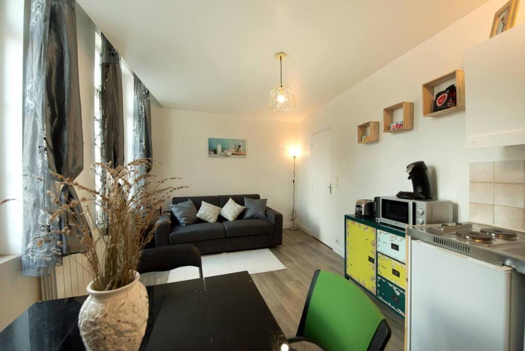 Photo of Livingroom in Sainte-Anne - Faubourg Noyon